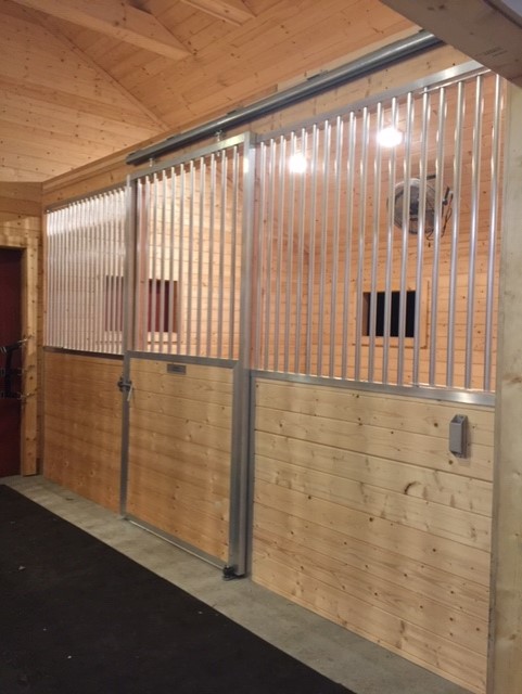 Armour Horse Stalls sliding stall door set into an aluminum stall front package