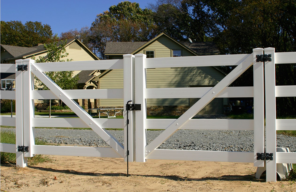 vinylhorsegates