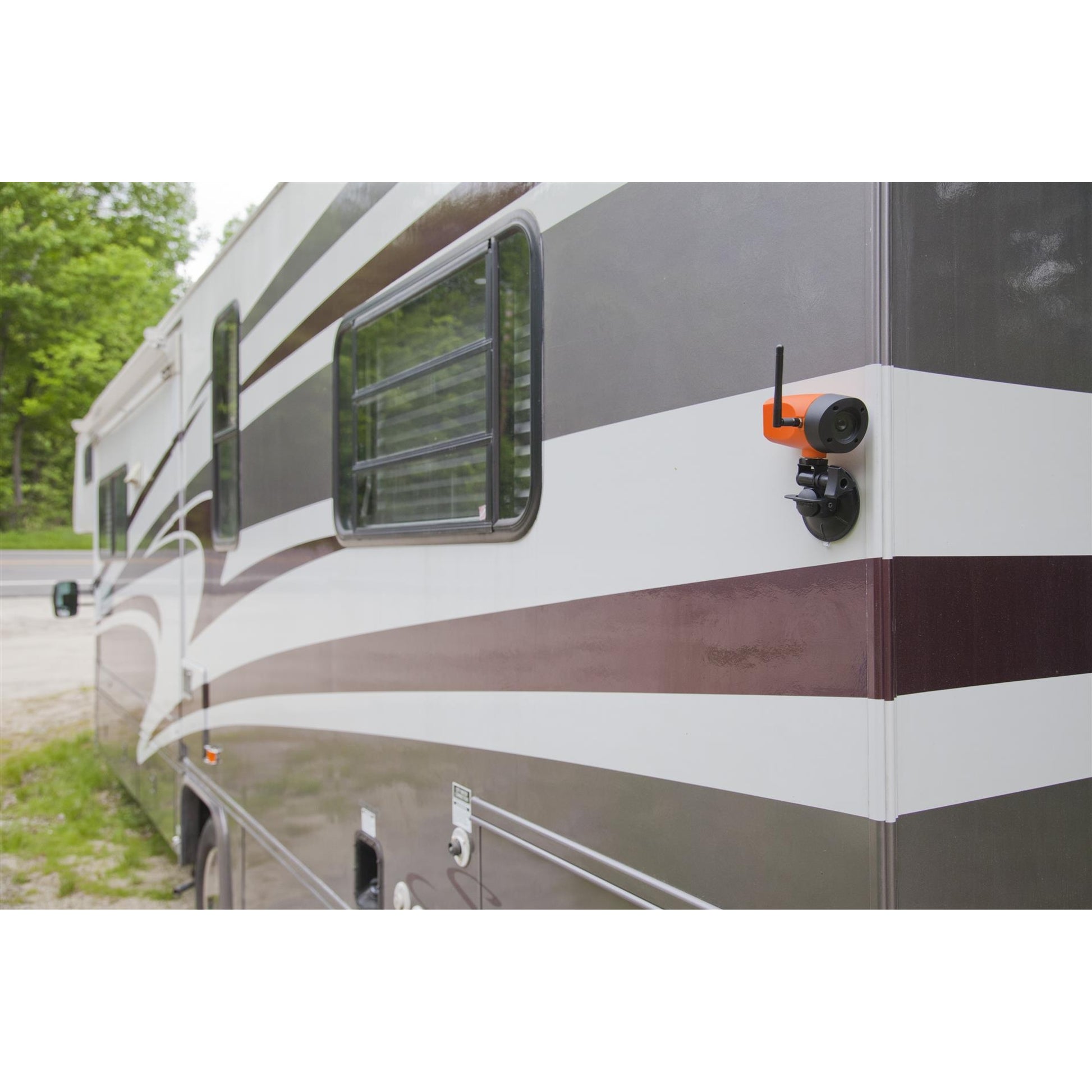 Hyndsight Journey weatherproof camera mounted outside a horse trailer