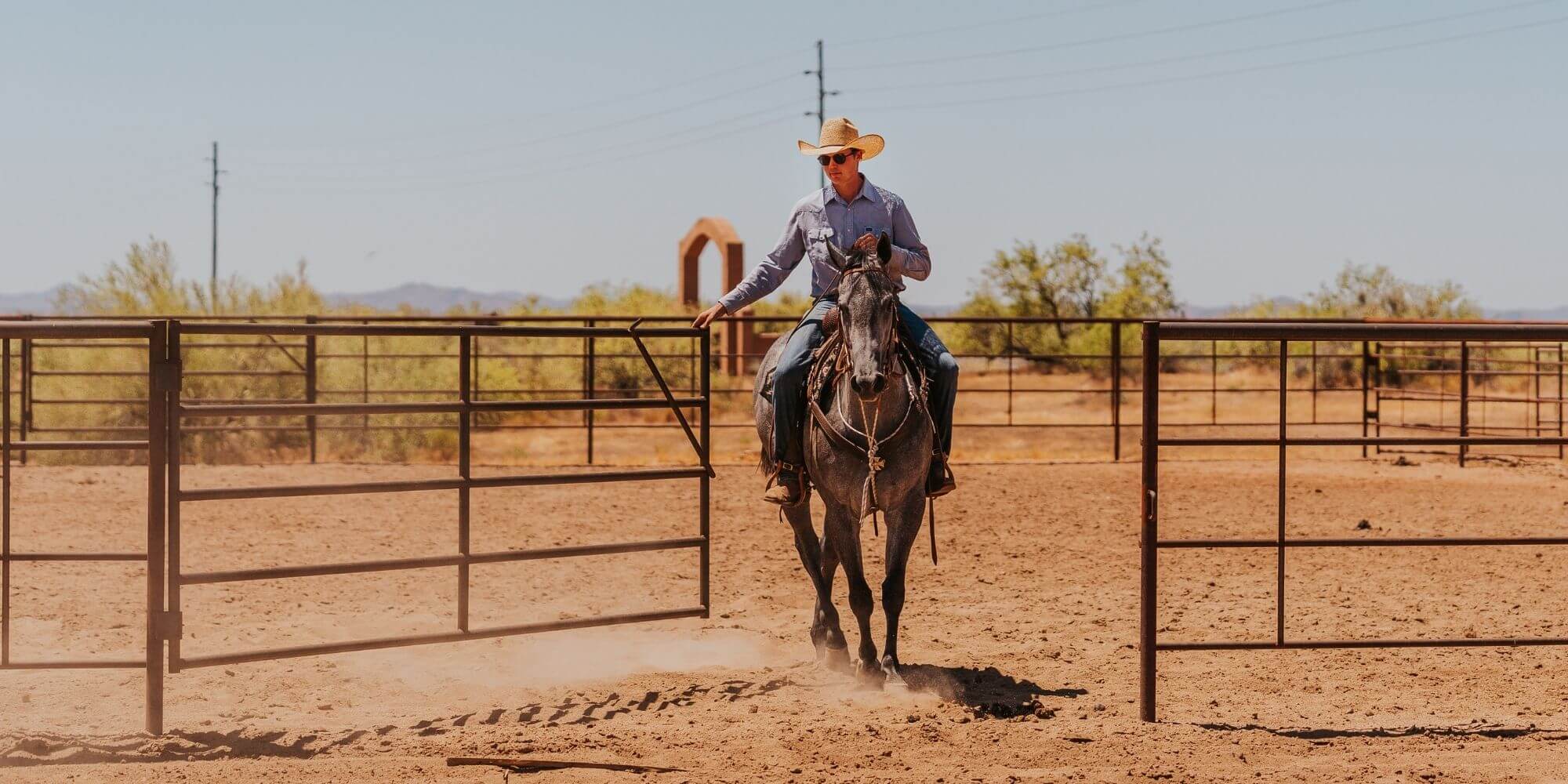 Seven Peaks Fence and Barn no-weld continuous steel horse fence installed along a ranch property line