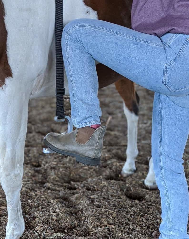 Solo-Ride open-sided nylon stirrup mounting aid by Hairy Back Ranch product view
